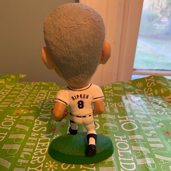 Cal Ripken Jr Figure - Picture 1 of 8